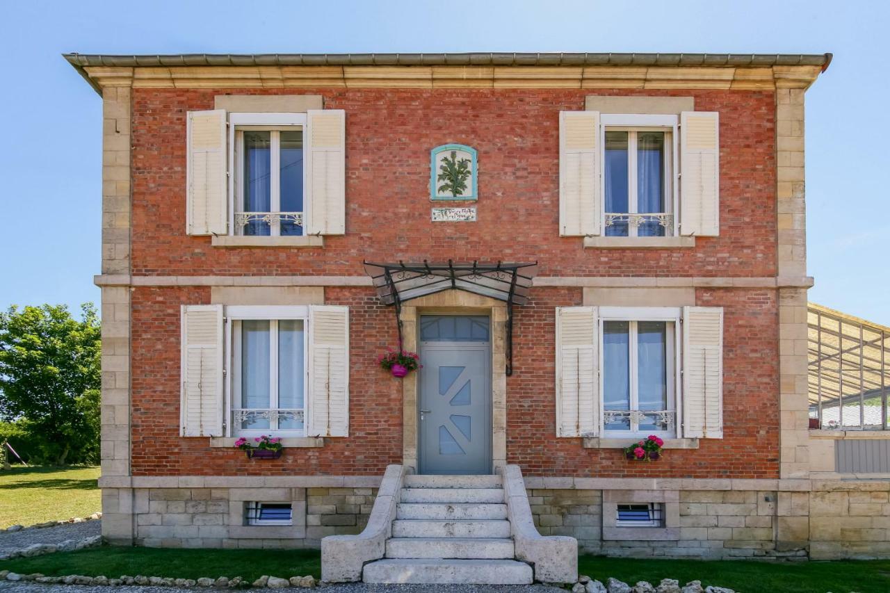 Maison Qui S'Y Frotte S'Y Pique Robert-Espagne Eksteriør bilde